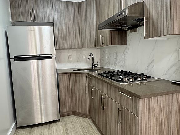 4th image of 850 57th St #3B