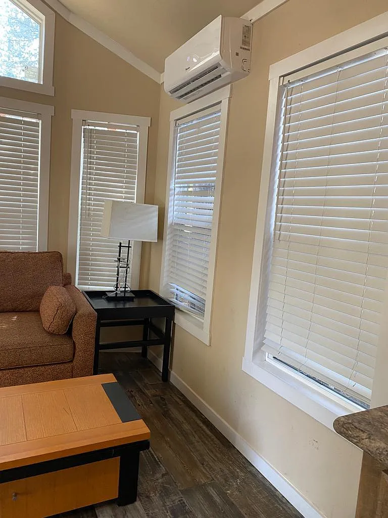 1 bed, 399 sqft, $2,299 — Photo 2