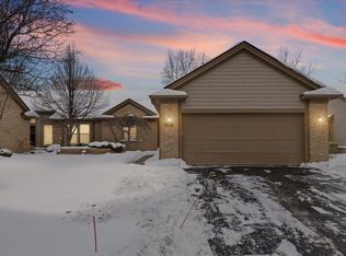 4853 Lone Oak Ct, Ann Arbor, MI 48108