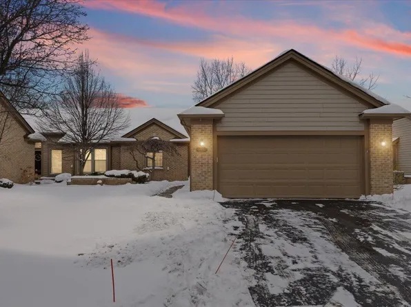 4853 Lone Oak Ct, Ann Arbor, MI 48108