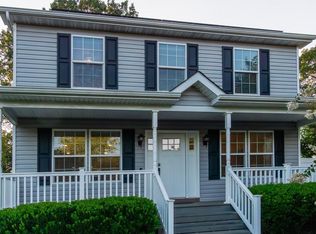 394 Blue Point Rd, Farmingville, NY 11738