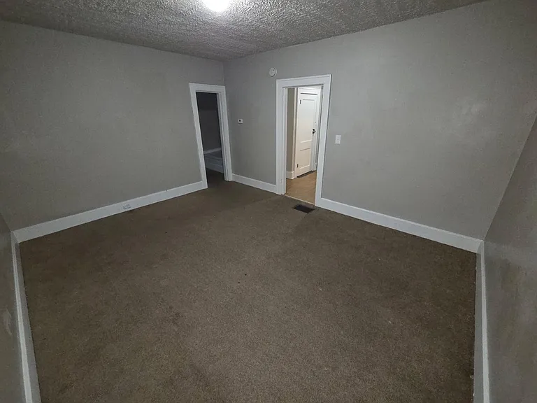 105 Dickinson St SW #2 — Photo 13