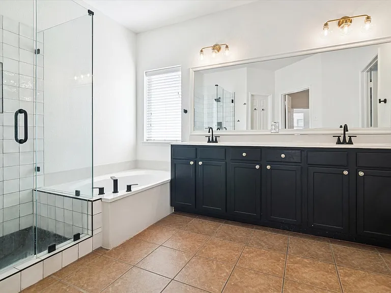 1116 Charleston Ln — Photo 16