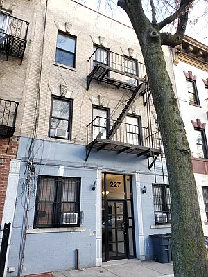 Rented by Signature Property Realty | media 23