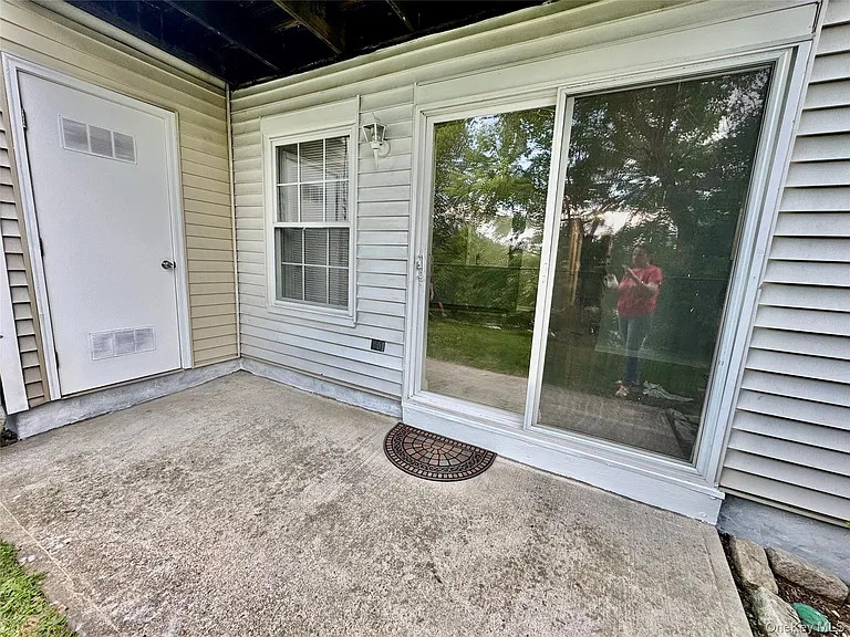 25 Lexington Hl #8 — Photo 13