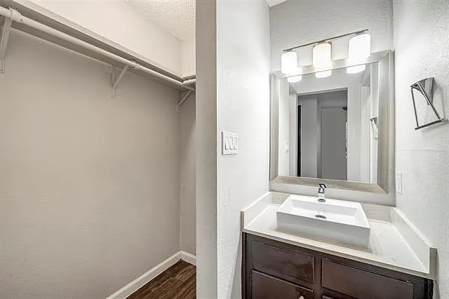 4314 Gillis St #105 — Photo 3