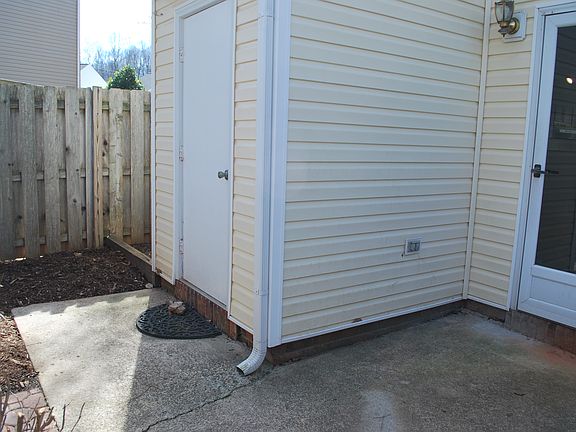 2nd image of 4397 Baylor St