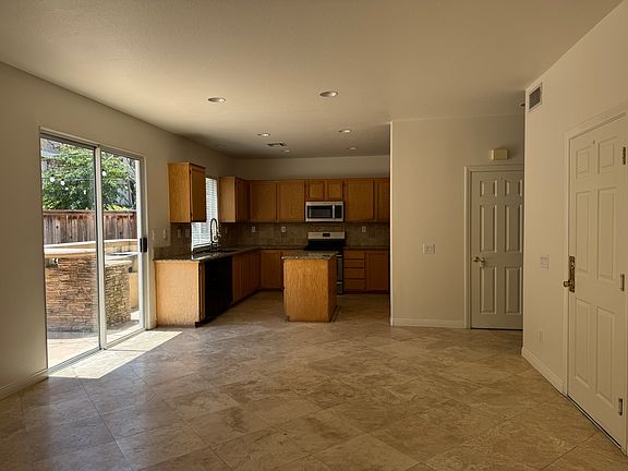 2nd image of 18 Copperstone Ln