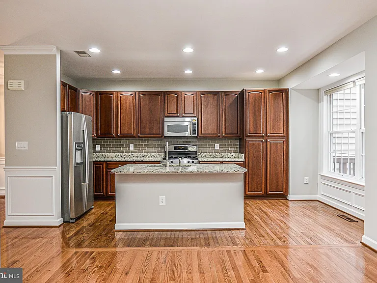 4654 Hummingbird Ln — Photo 11