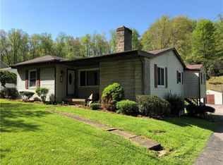 322 Freeport Rd, Butler, PA 16002