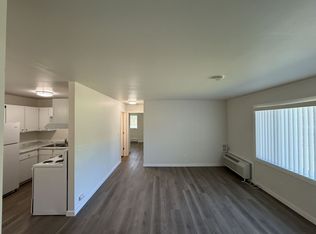 1710 La Crescent St APT 101, La Crosse, WI 54603