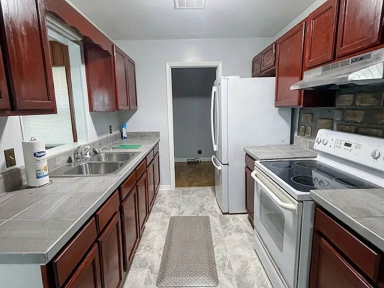 70 First Coleman Rd — Photo 7