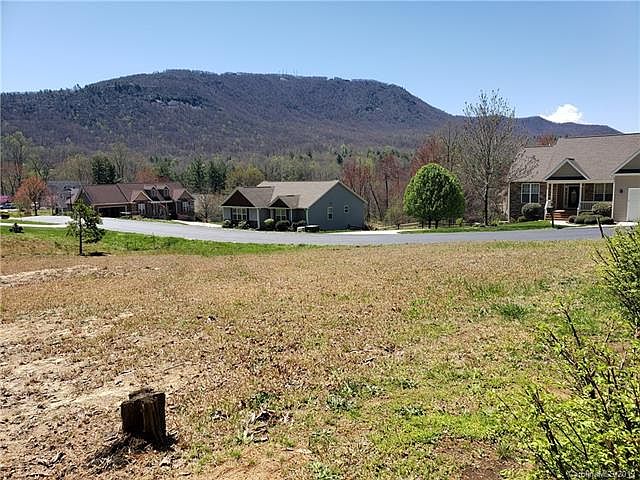 1st image of 32 N Crab Meadow Dr
