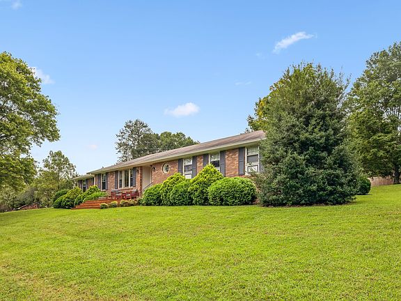 3rd image of 2056 Dade Cir