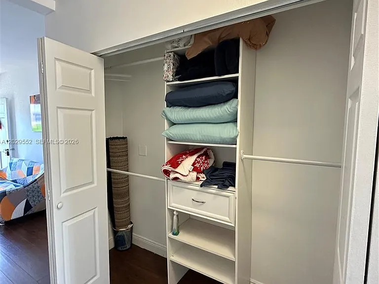 911 Meridian Ave #206 — Photo 5