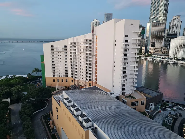 770 Claughton Island Dr #18 — Photo 35
