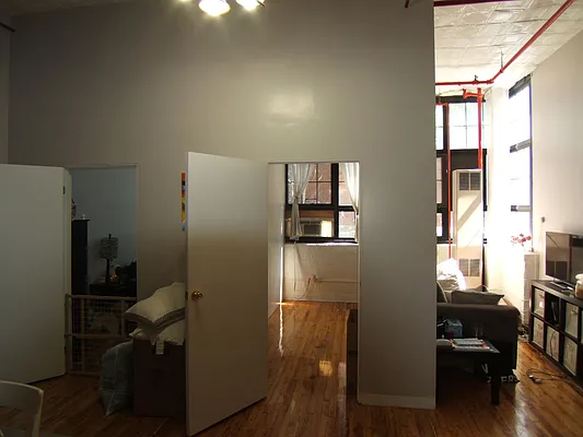 Rented by Joel Weisz, LREB | media 1