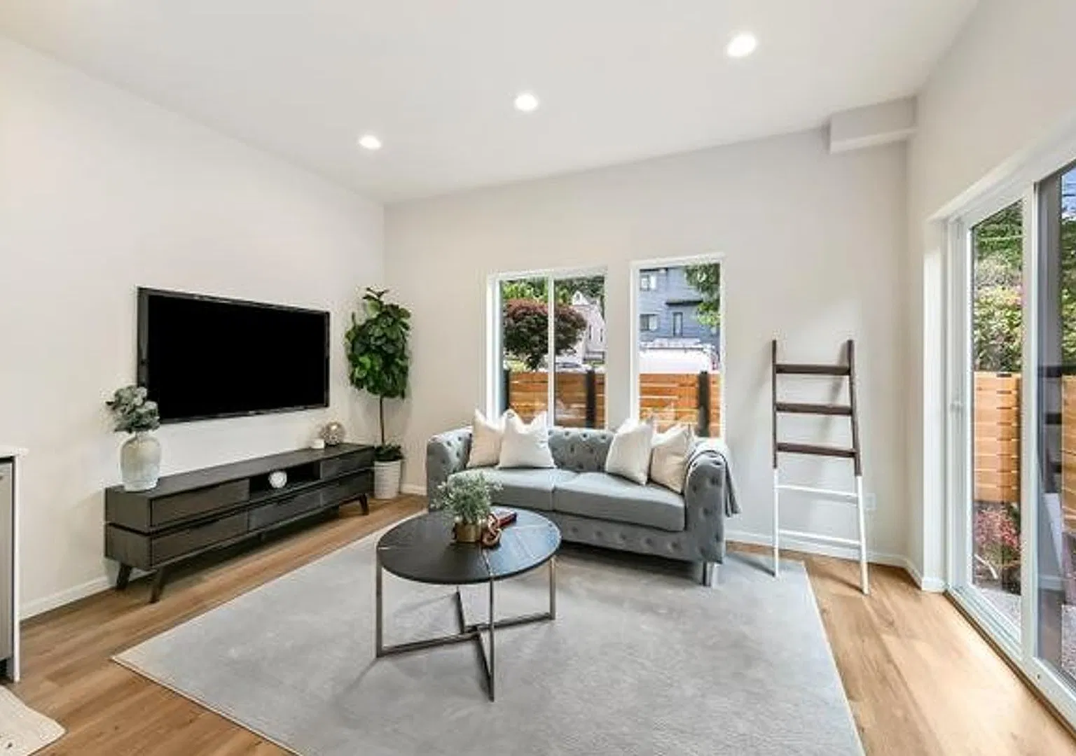 Magnolia Townhome — Photo 3