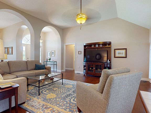 4th image of 7516 Julius Ct