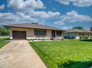 905 S 6th St, Albion, NE 68620