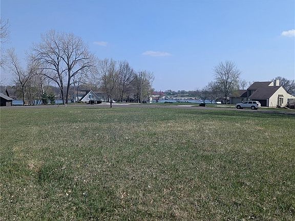 4th image of 1878 Lake Viking Ter