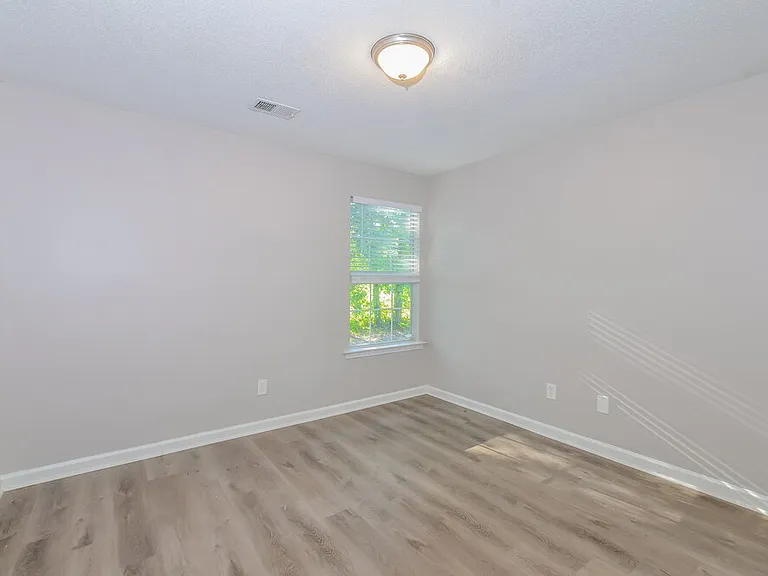 4953 Wemberley Dr — Photo 13