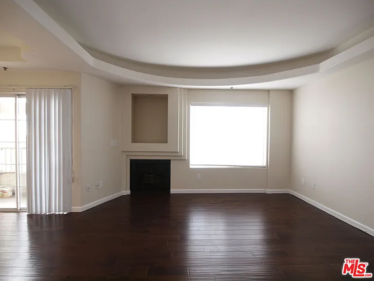 10627 Moorpark St #4 — Photo 5