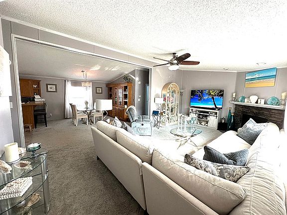 3rd image of 21433 Bijou Ct