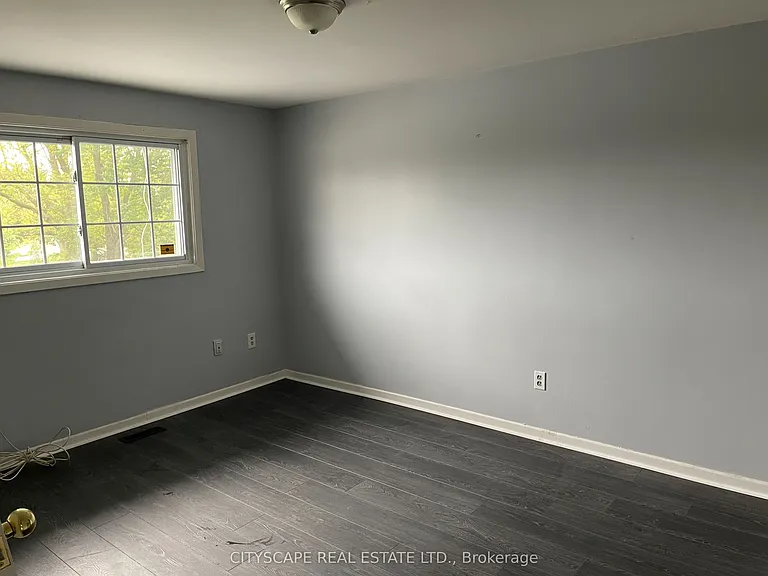594 Bunting Rd — Photo 5