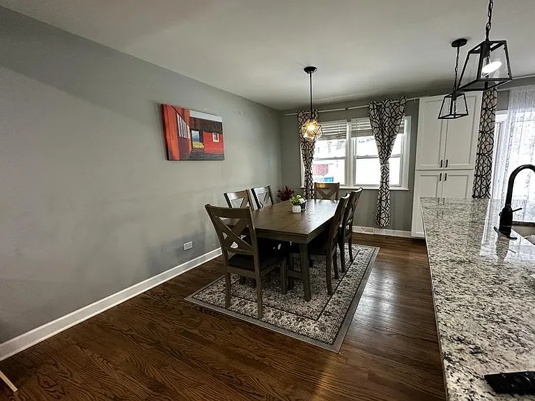 1409 S Busse Rd — Photo 15