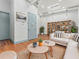 17 Locust St