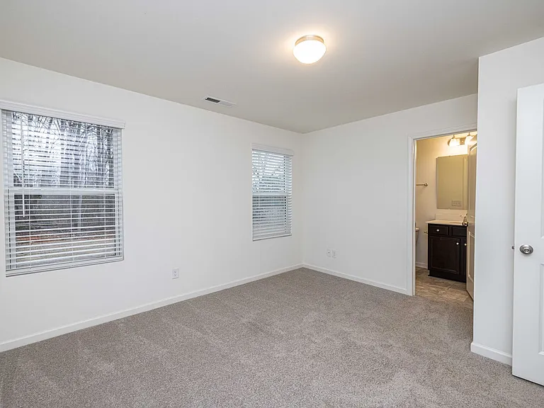 495 Kincaid Rd — Photo 22