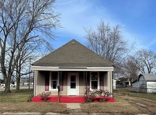 2120 Marion Ave, Mattoon, IL 61938