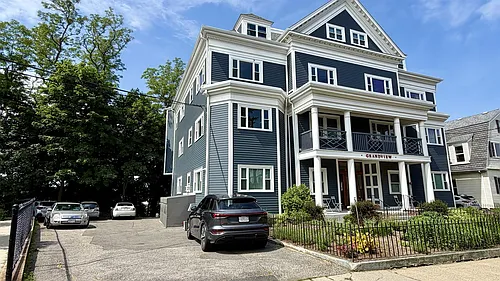 82 Munroe St Photo 1