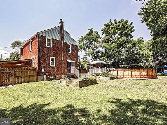 4th image of 48 Marion Ave