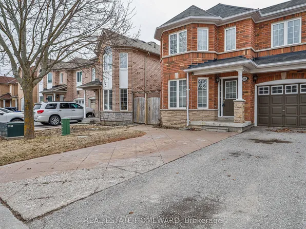 168 Wainscot Ave, Newmarket, ON L3X 2X4