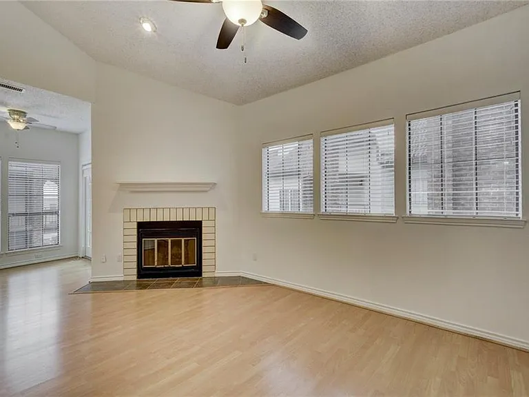 3001 Cedar St #306 — Photo 3