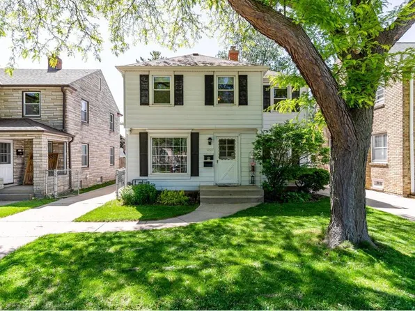 2935 N 72nd St #2935A, Milwaukee, WI 53210