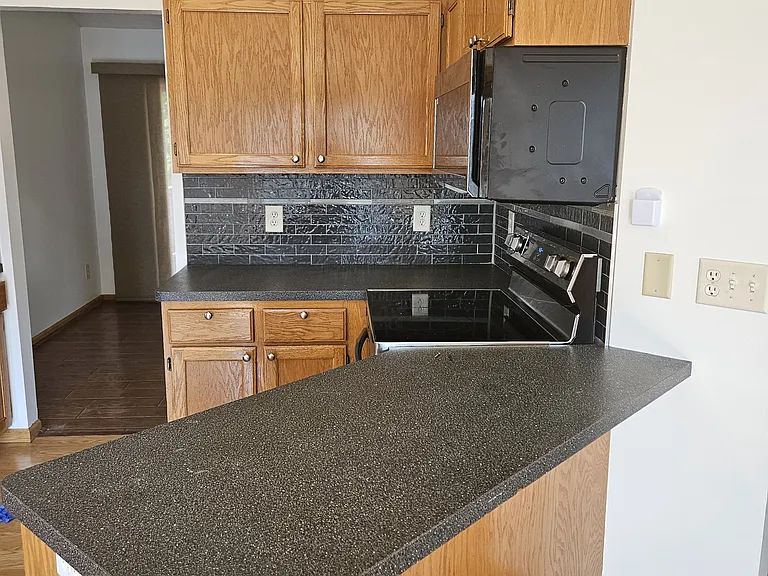 5398 Kahler Dr NE — Photo 9