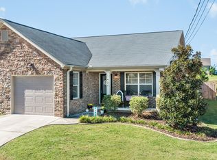 922 Colony Cir, Fort Oglethorpe, GA 30742