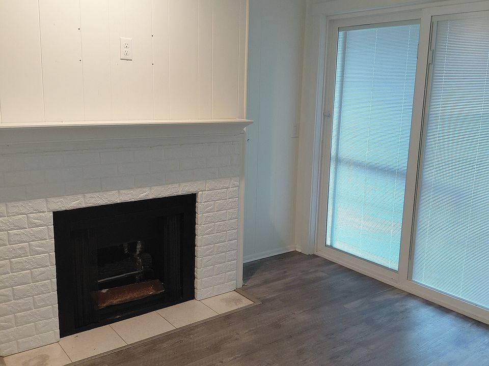1st image of 2402 S Elizabeth St APT 5