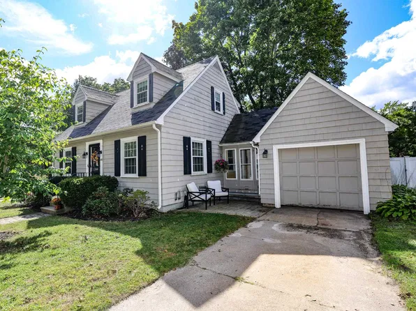 1138 Hall Street, Manchester, NH 03104