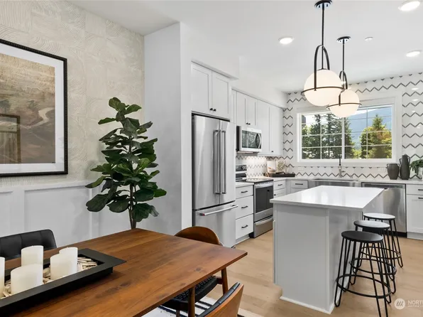 1209 Boulder Way SE #303, North Bend, WA 98045