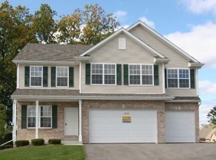 413 Ironwood Dr, Poplar Grove, IL 61065