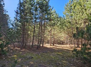 915 Scott Dr, Spooner, WI 54801