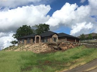 130 Callahan View Way, Roseburg, OR 97471