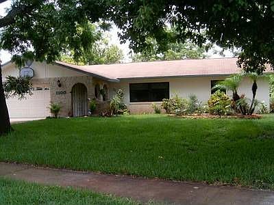 1st image of 1100 Crescent Dr
