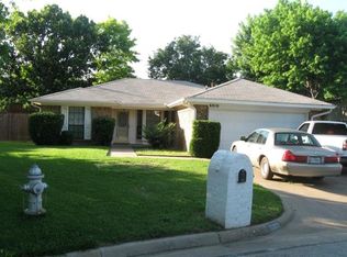 6010 Windsong Dr, Arlington, TX 76001