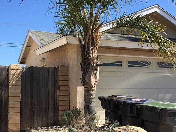 3rd image of 516 N Palisade Dr