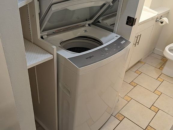 2nd image of 2345 Ala Wai Blvd APT 1011